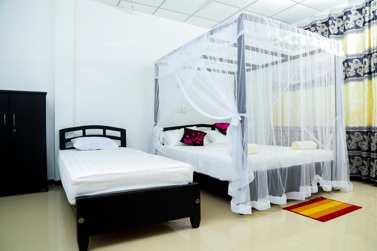 Anila Beach Inn Tangalle Exterior foto